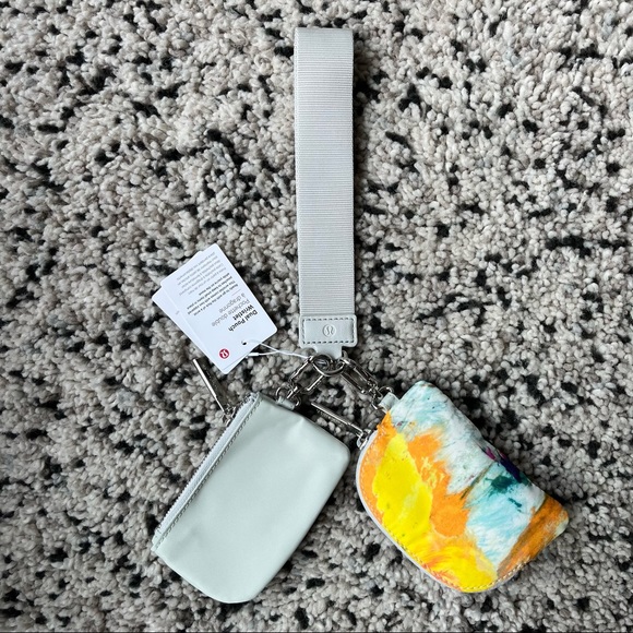 NWT LULULEMON Dual Pouch Wristlet - Picture 6 of 6